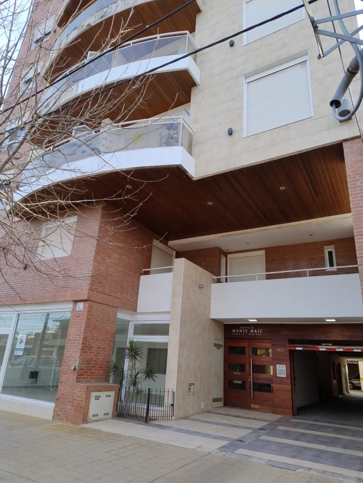 DEPARTAMENTO EN VENTA MONTE MAIZ CON DOS DORMITORIOS Y COCHERA