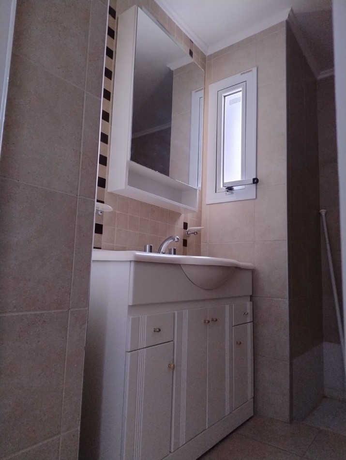 DEPARTAMENTO EN VENTA MONTE MAIZ CON DOS DORMITORIOS Y COCHERA