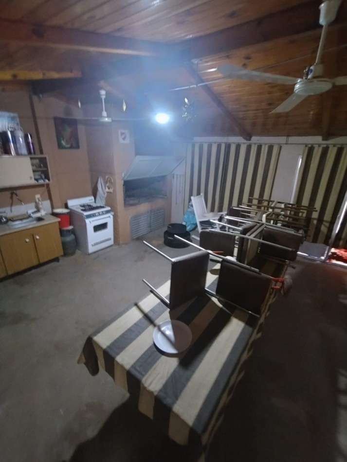 VENDO TERRENO CON QUINCHO/DEPTO/PISCINA