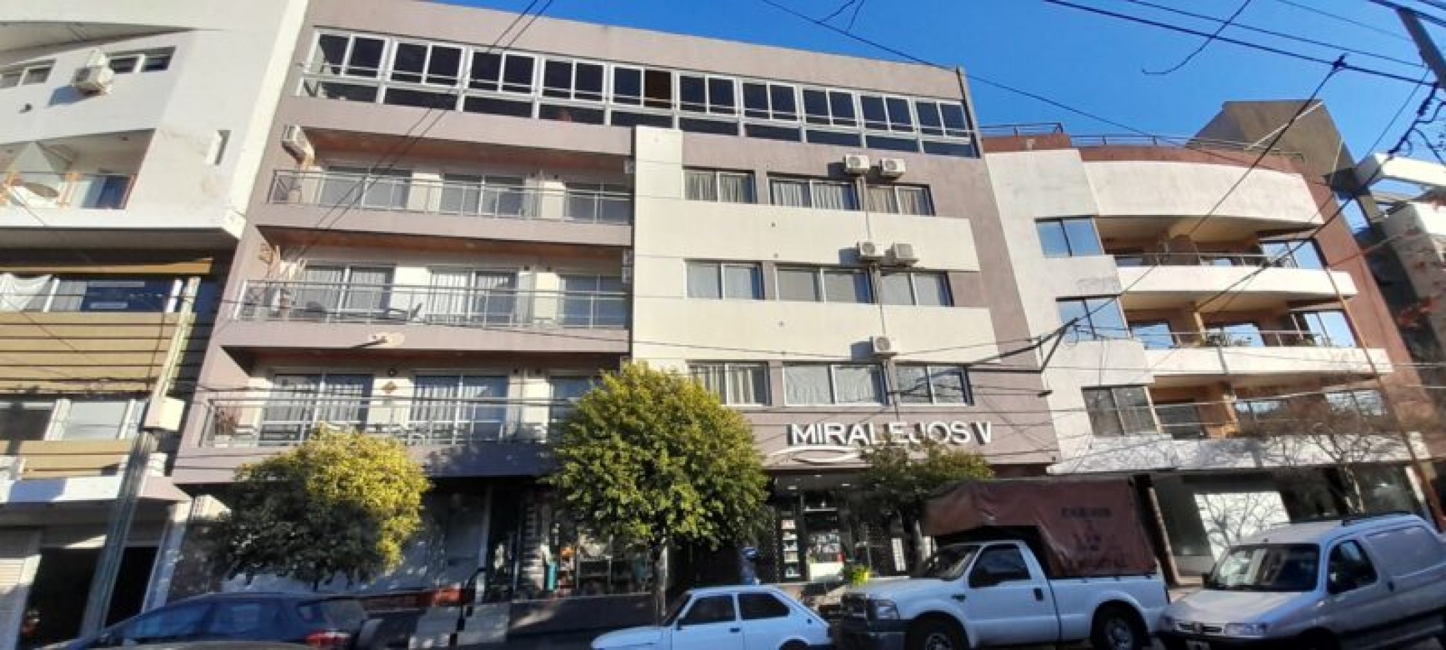 OPORTUNIDAD VENDO DEPTO UN DORM. C/ COCHERA - VILLA CARLOS PAZ - MIRALEJOS V 