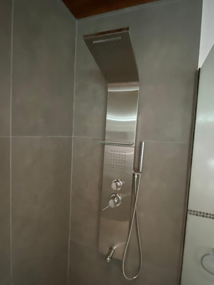 VENDO CASA A ESTRENAR - W. ESCALANTE - CENTRO