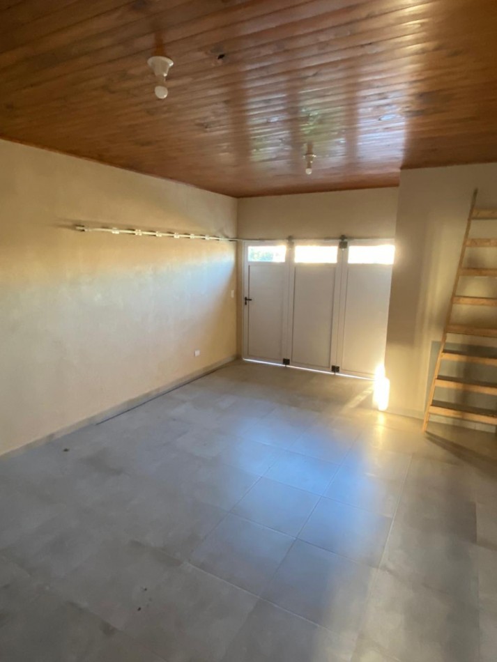 VENDO CASA A ESTRENAR - W. ESCALANTE - CENTRO
