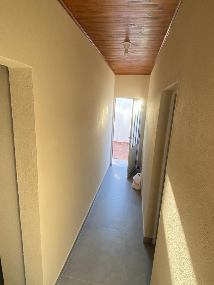 VENDO CASA A ESTRENAR - W. ESCALANTE - CENTRO