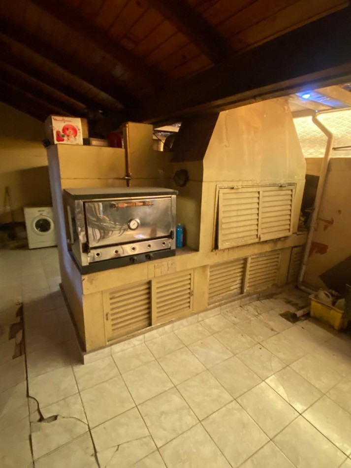 Casa categoria Monte Maiz - Centro - Necesitada pequeñas reparaciones -