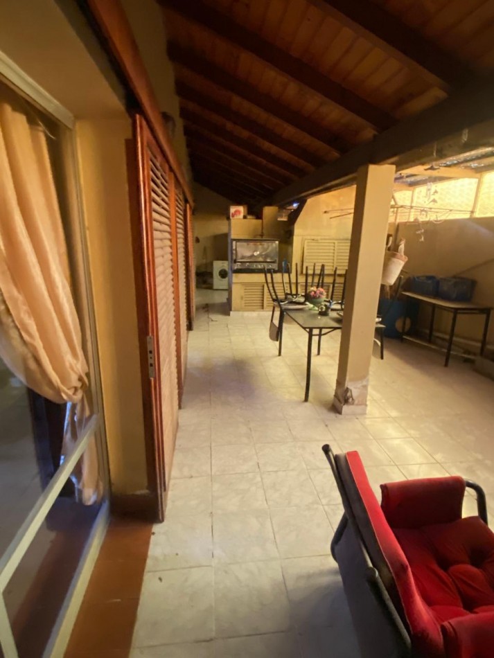 Casa categoria Monte Maiz - Centro - Necesitada pequeñas reparaciones -