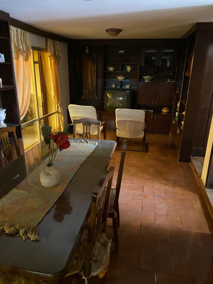 Casa categoria Monte Maiz - Centro - Necesitada pequeñas reparaciones -