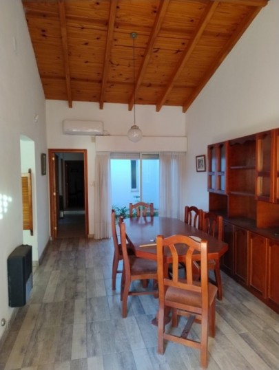 SENSACIONAL CASA A LA VENTA MONTE MAIZ