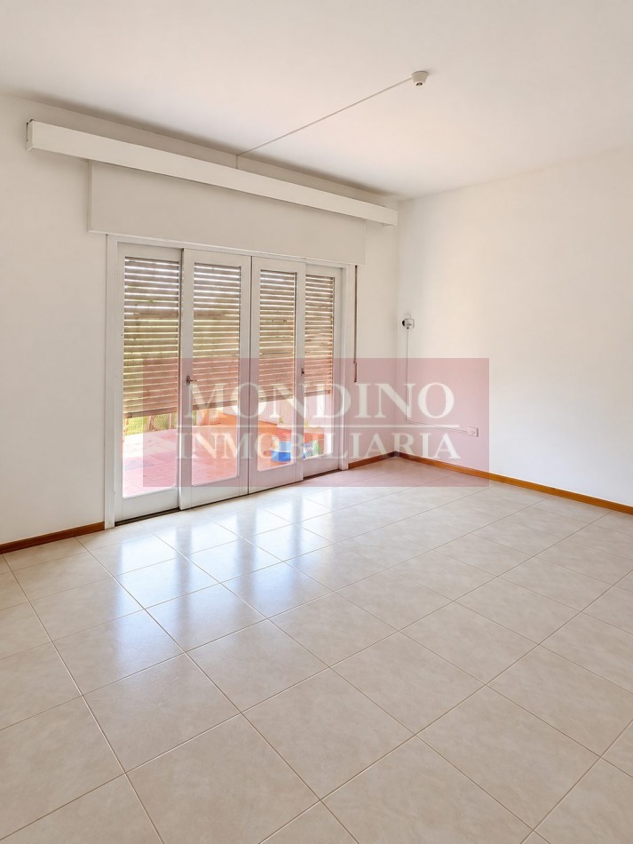 PH independiente de 3 dormitorios con terraza y balcon.-
