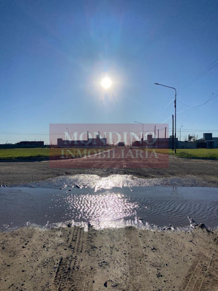 OPORTUNIDAD LOTE ESQUINA B° SANTA BARBARA - MONTE MAIZ