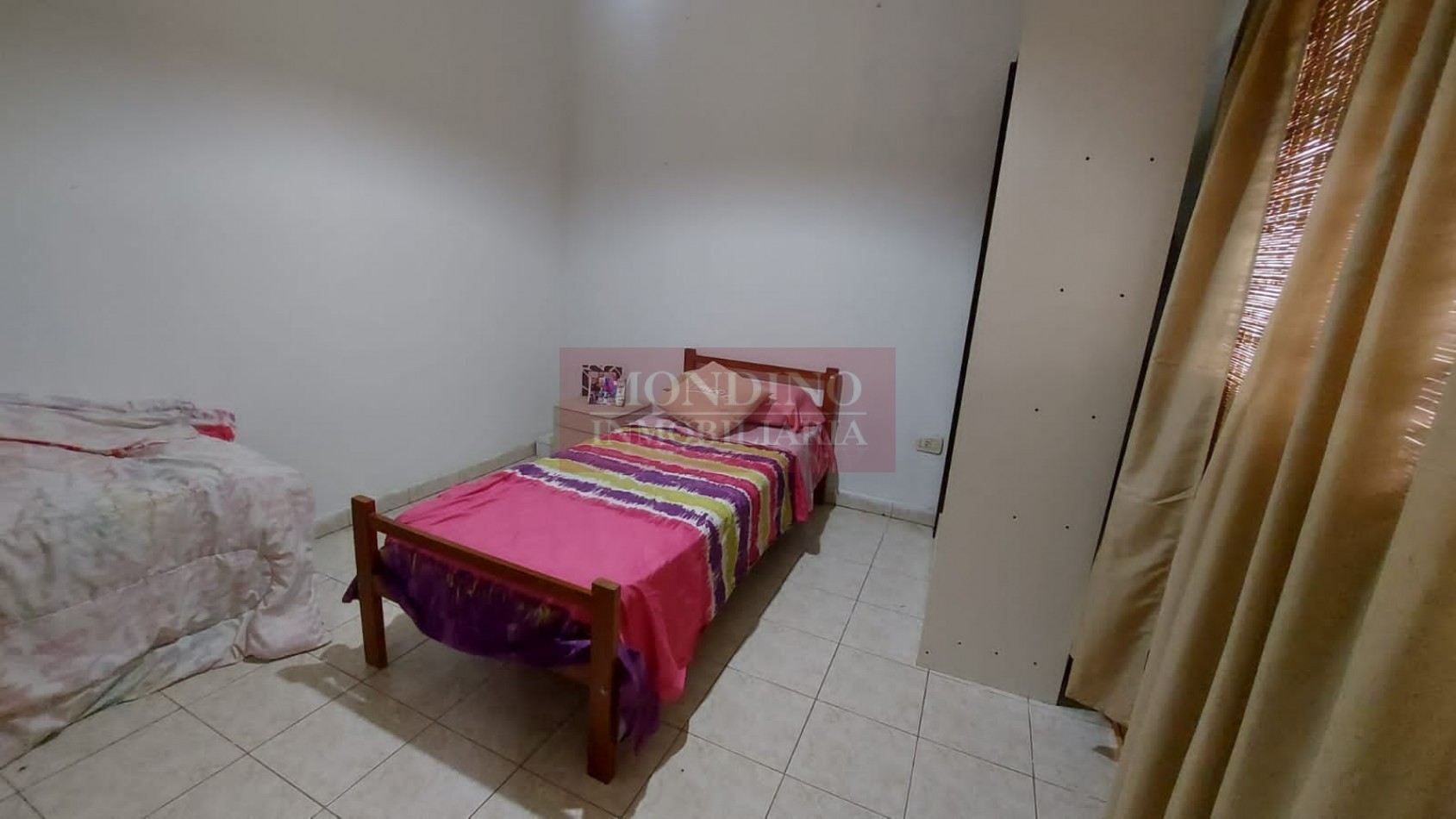 Casa con departamento en esquina: Amplitud y excelente ubicacion en Monte Maiz