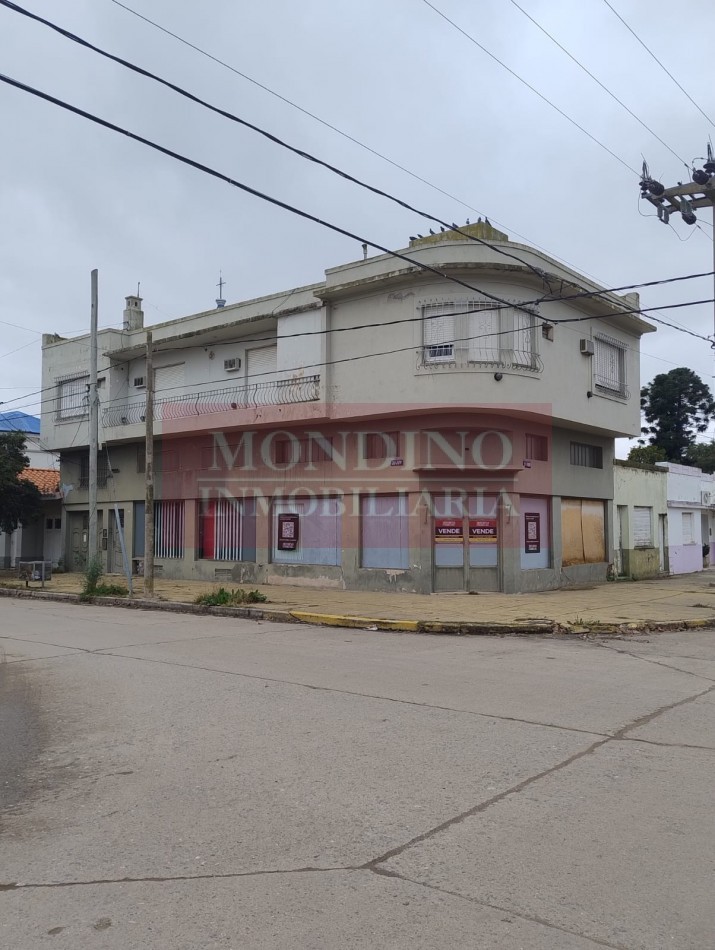 UBICACION ESTRATEGICA EN PLENO CENTRO MONTE MAIZ - ESQUINA CON POTENCIAL PARA DESARROLLO MIXTO O COMERCIAL