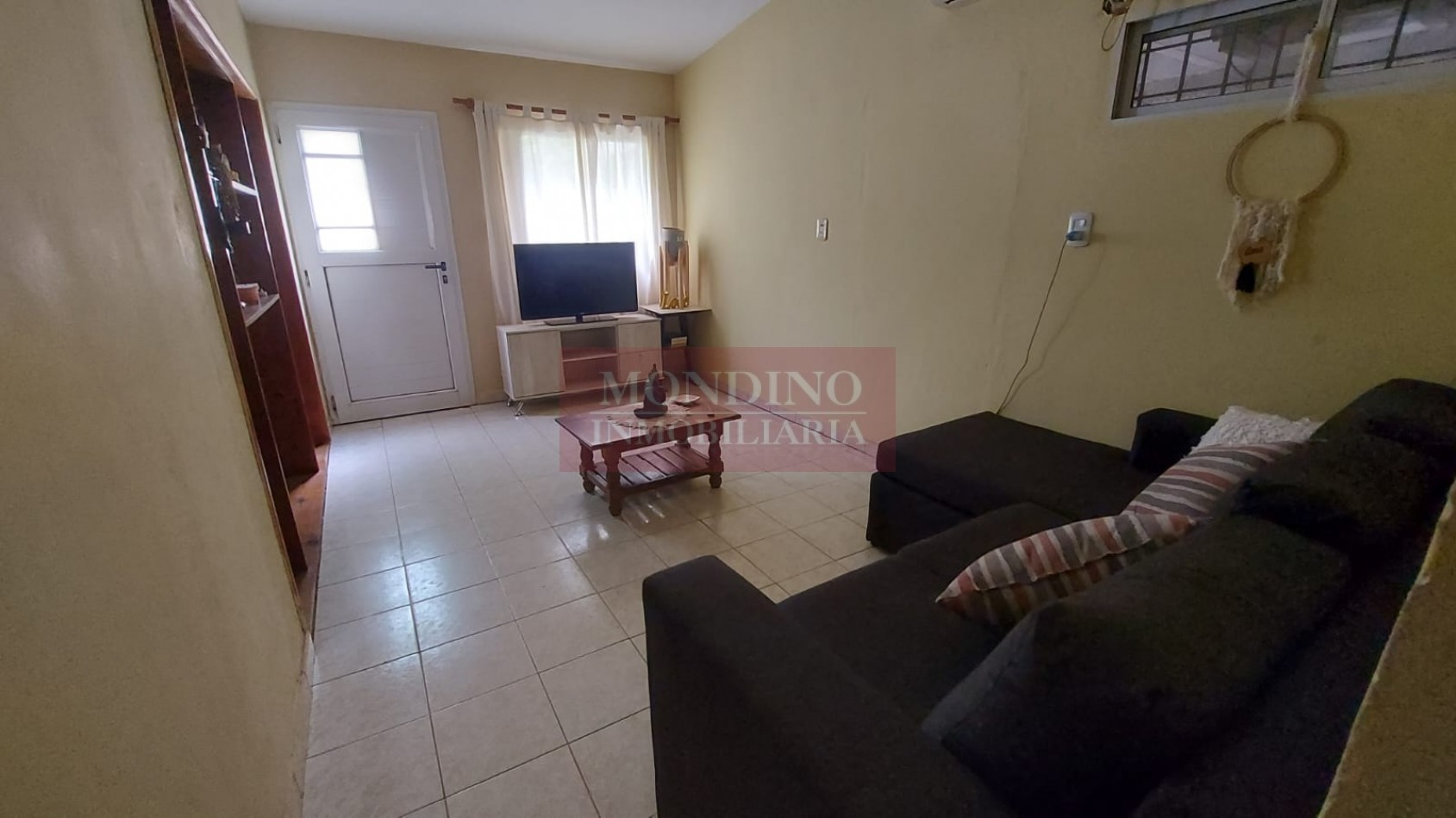 Casa con departamento en esquina: Amplitud y excelente ubicacion en Monte Maiz