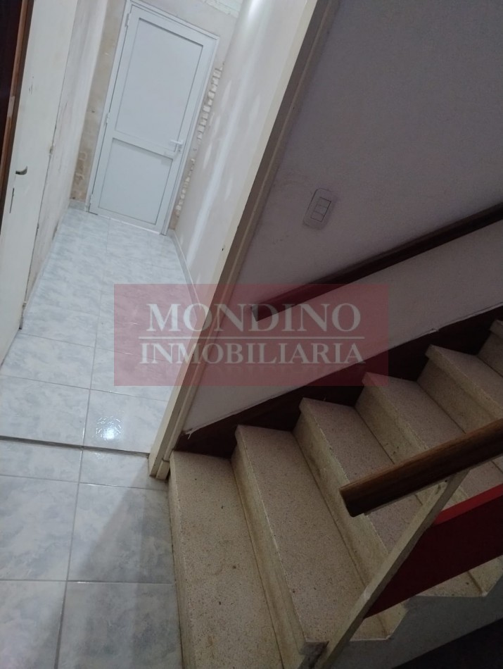 PH independiente de 2 dormitorios con terraza y balcon.-