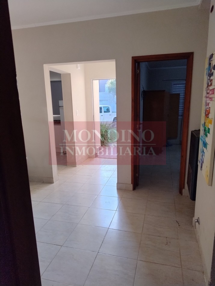 OPORTUNIDAD - VENDO DOS DORMITORIOS - MONTE MAIZ.-