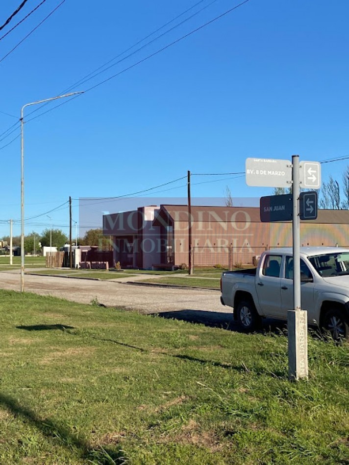 OPORTUNIDAD LOTE ESQUINA B° SANTA BARBARA - MONTE MAIZ