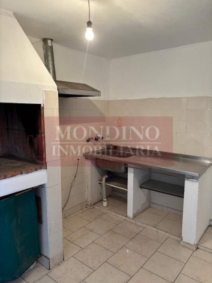 ALQUILO CASA DOS DORMITORIOS MONTE MAIZ - EXCELENTE ESTADO - SEMI AMOBLADA