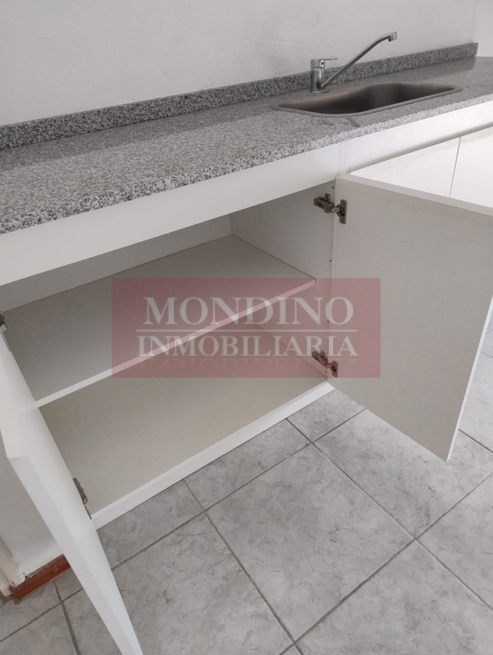 PH independiente de 2 dormitorios con terraza y balcon.-