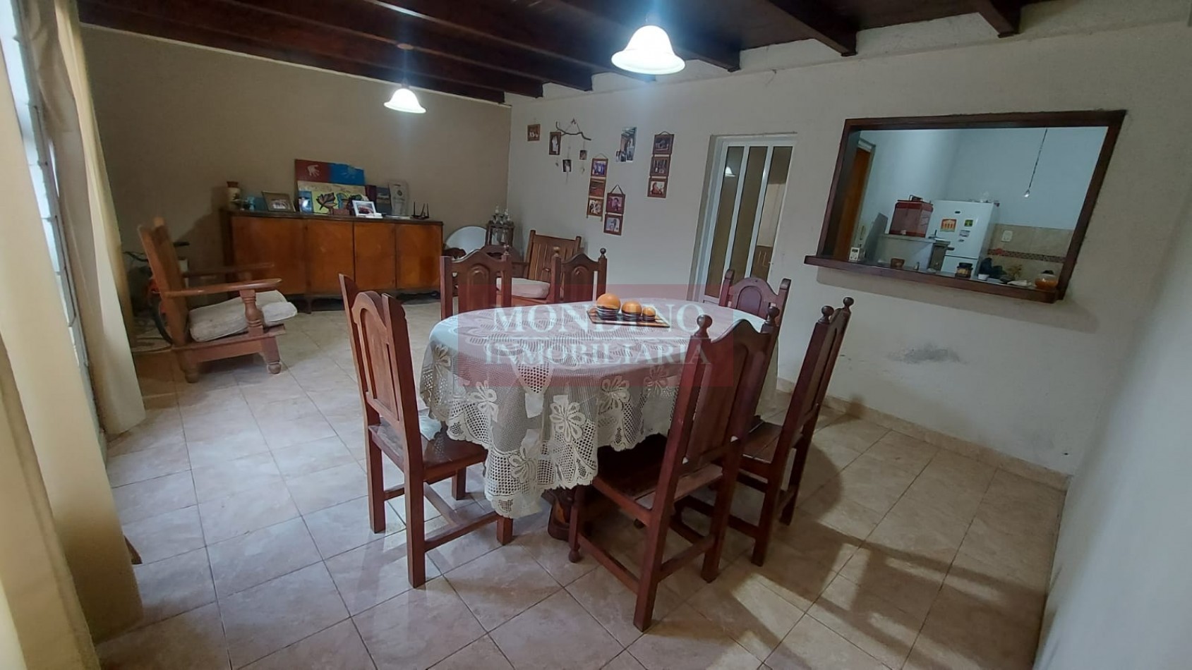 Casa con departamento en esquina: Amplitud y excelente ubicacion en Monte Maiz
