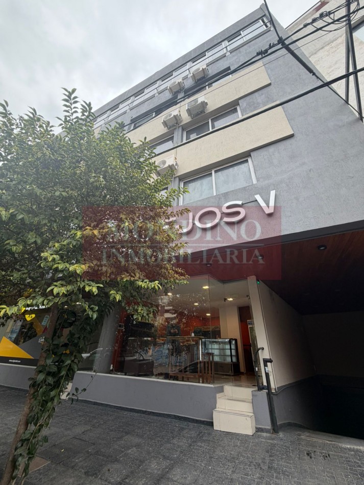 OPORTUNIDAD VENDO DEPTO UN DORM. C/ COCHERA - VILLA CARLOS PAZ - MIRALEJOS V 