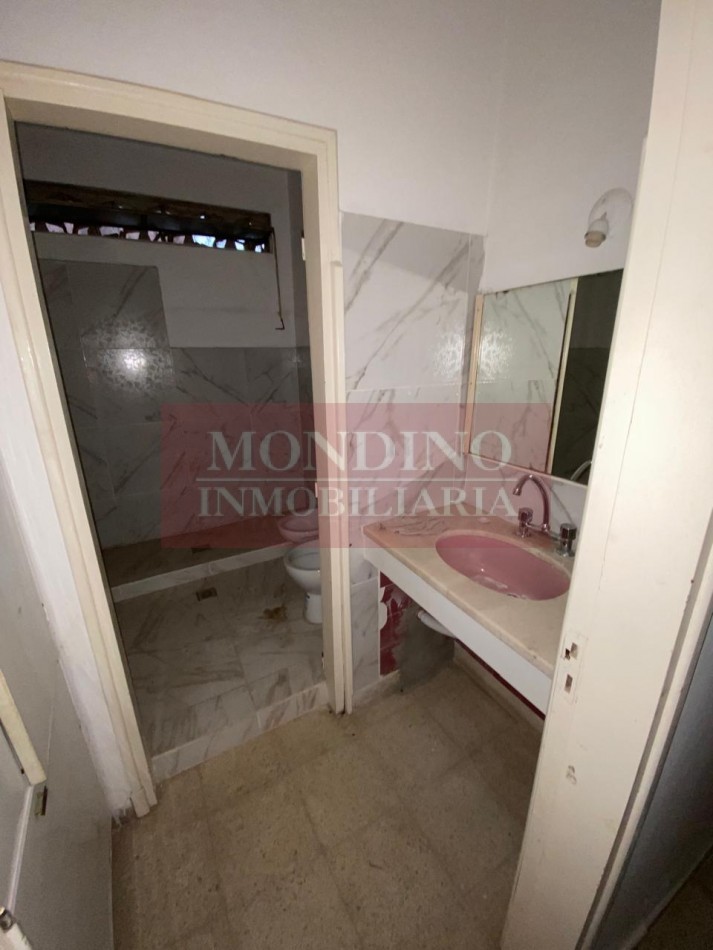 PH independiente de 3 dormitorios con terraza y balcon.-