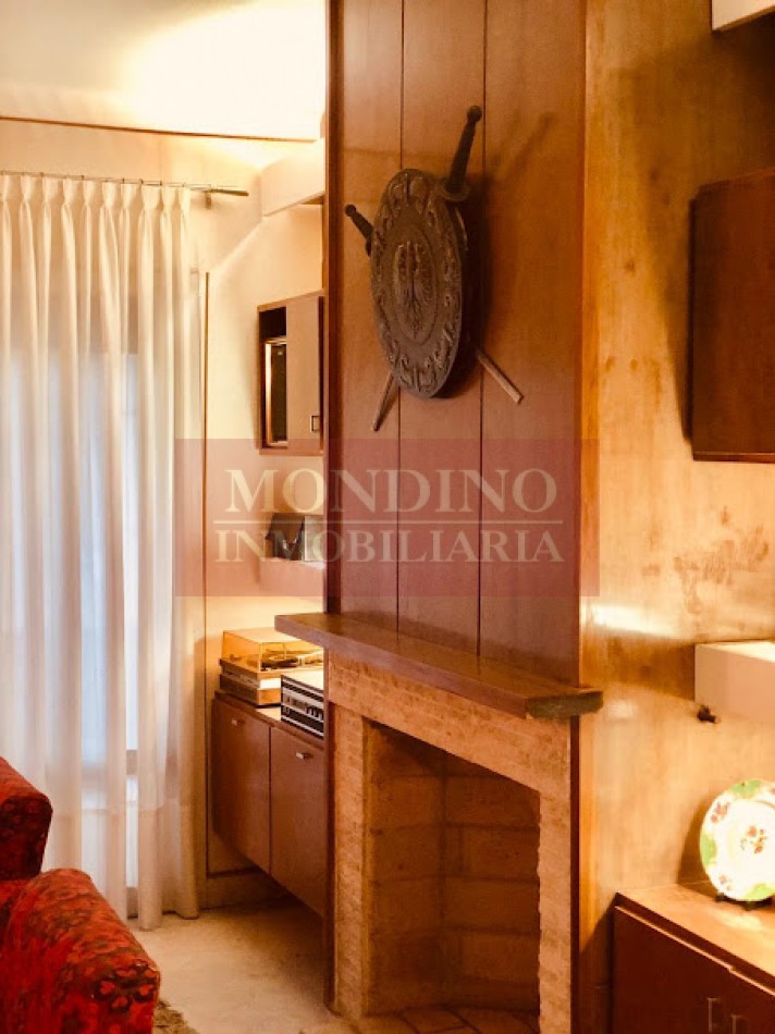 Casa en venta frente a la plaza de W. Escalante | 3 dormitorios y ubicacion privilegiada