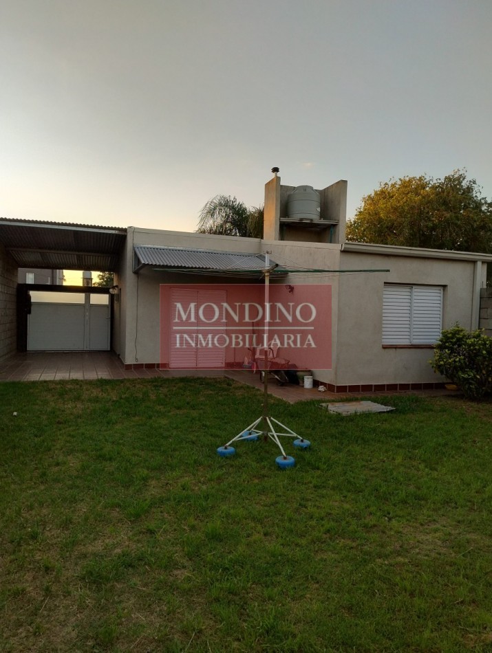 OPORTUNIDAD - VENDO DOS DORMITORIOS - MONTE MAIZ.-