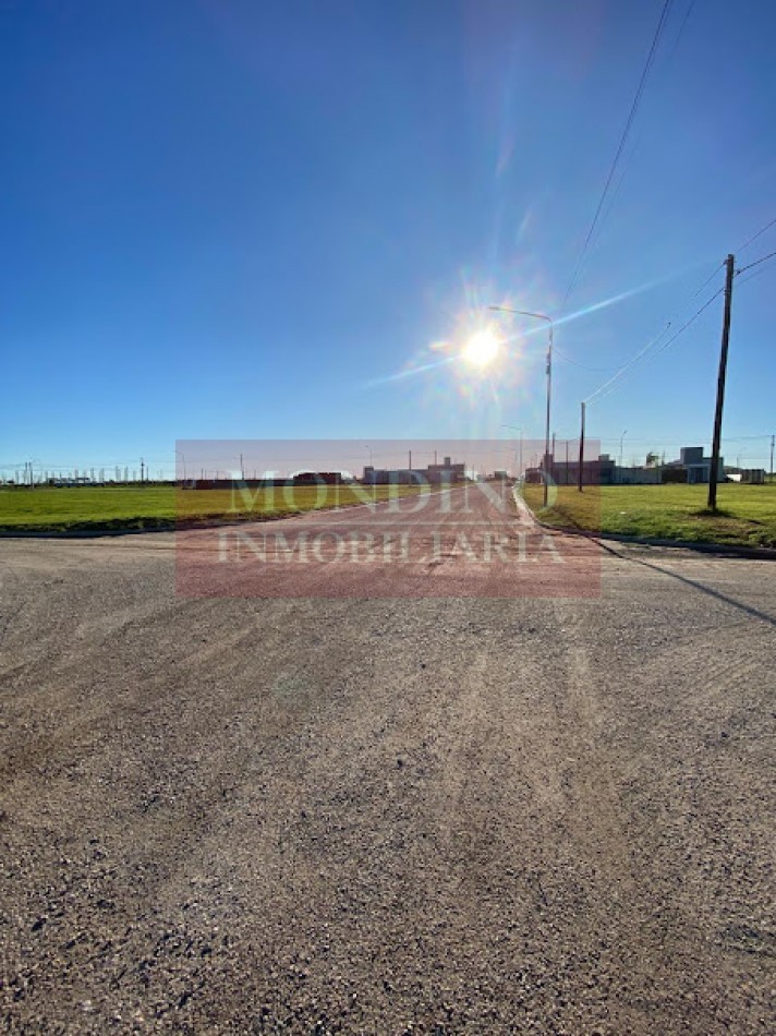 OPORTUNIDAD LOTE ESQUINA B° SANTA BARBARA - MONTE MAIZ