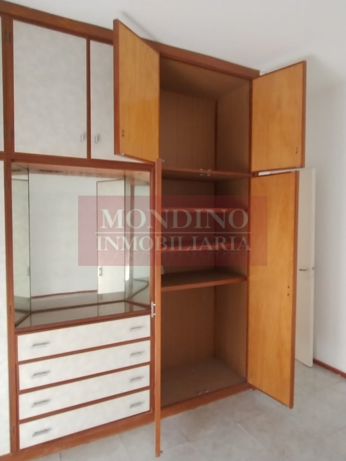 PH independiente de 2 dormitorios con terraza y balcon.-