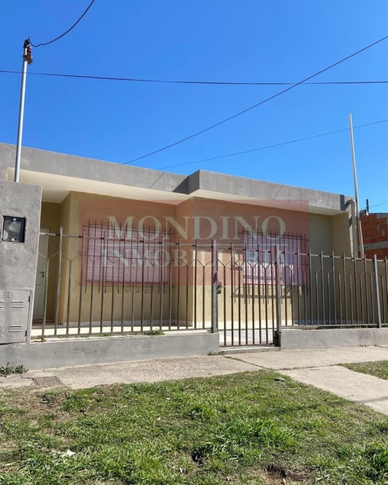 ALQUILO CASA DOS DORMITORIOS MONTE MAIZ - EXCELENTE ESTADO - SEMI AMOBLADA