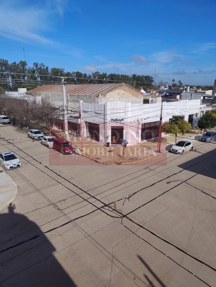 UBICACION ESTRATEGICA EN PLENO CENTRO MONTE MAIZ - ESQUINA CON POTENCIAL PARA DESARROLLO MIXTO O COMERCIAL