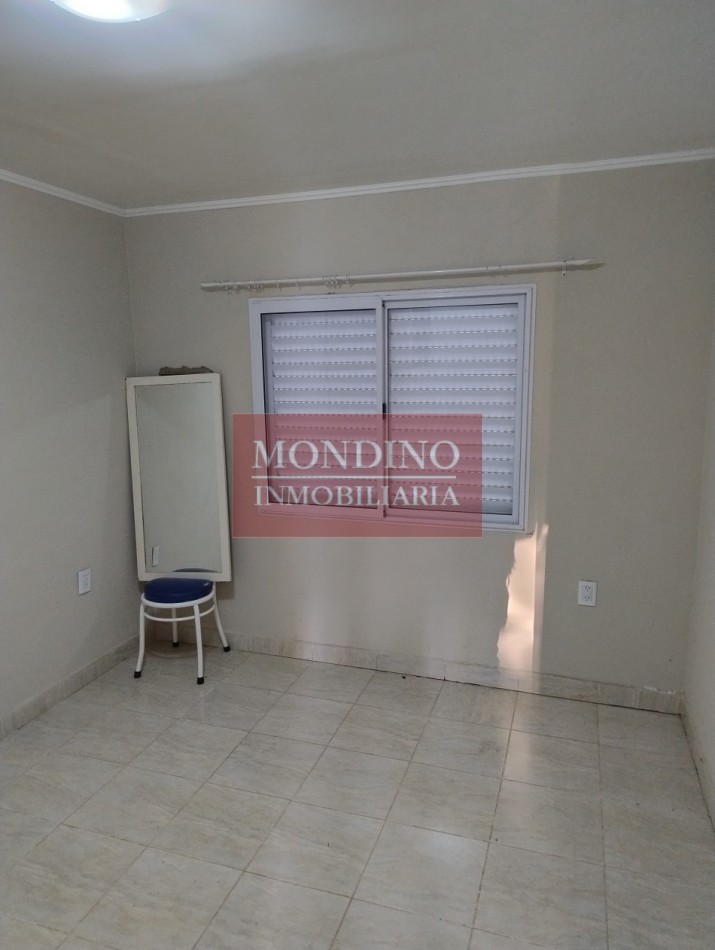 OPORTUNIDAD - VENDO DOS DORMITORIOS - MONTE MAIZ.-