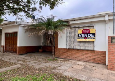 CASA EN VENTA MONTE MAIZ - CENTRO - DOS DORMITORIOS - APTA CREDITO 