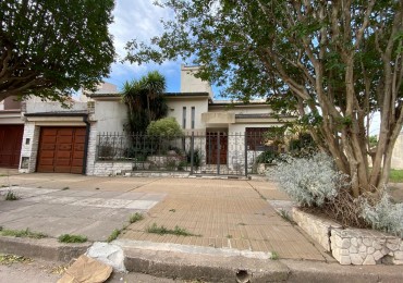Casa categoria Monte Maiz - Centro - Necesitada pequeñas reparaciones -