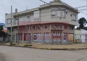 UBICACION ESTRATEGICA EN PLENO CENTRO MONTE MAIZ - ESQUINA CON POTENCIAL PARA DESARROLLO MIXTO O COMERCIAL