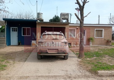 Casa con departamento en esquina: Amplitud y excelente ubicacion en Monte Maiz